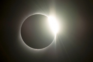 &#039;Anillo de fuego&#039;: el último eclipse solar del año