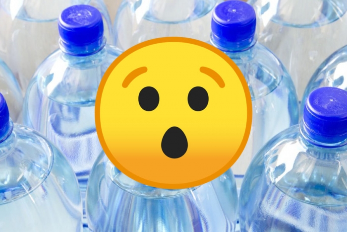 ¿Por qué no debes reutilizar las botellas de plástico?