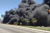 Vuelca y explota pipa de gasolina en Tijuana