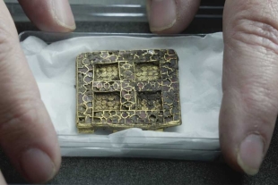 ¡Espectacular! Arqueólogos encuentran un collar medieval de “relevancia internacional”