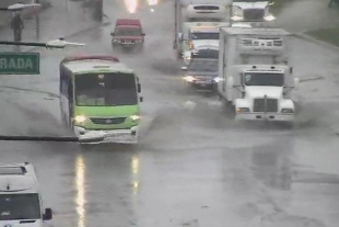 La primera de la temporada... cierran acceso a San Mateo por lluvia