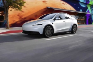 El Model 3 Standard Rear-Wheel Drive comparte batería y autonomía con el coche anterior y logra el 0 a 60 millas por hora en 5.8 segundos