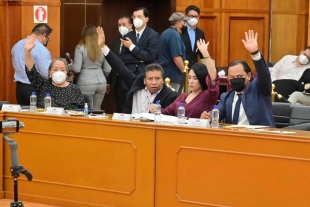 Aprueba Legismex reformas para regular grúas pese a reclamos de transportistas