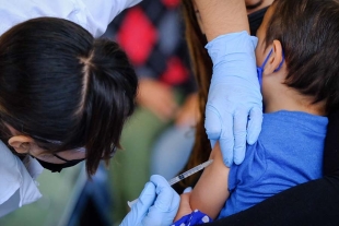Anuncian aplicación de segunda dosis de vacuna contra Covid-19 para menores de 5 y 6 años de edad en Edoméx