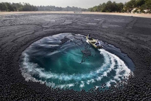 Las bolas que cuidan el agua de California