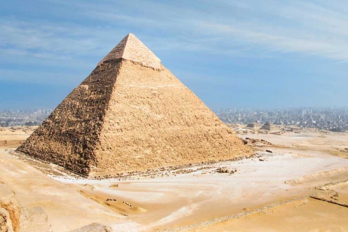Egipto anuncia el descubrimiento de un túnel secreto debajo de la Gran Pirámide de Guiza