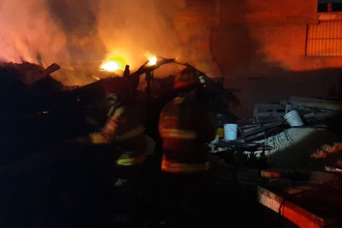 Bomberos de Metepec sofocan incendio en San Jerónimo Chicahualco