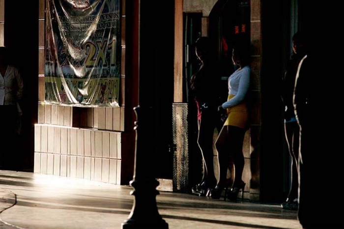 Crece prostitución en zona Terminal-Mercado Juárez