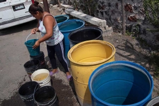 Desabasto de agua en Edoméx; “Ya nos alcanzó la crisis”