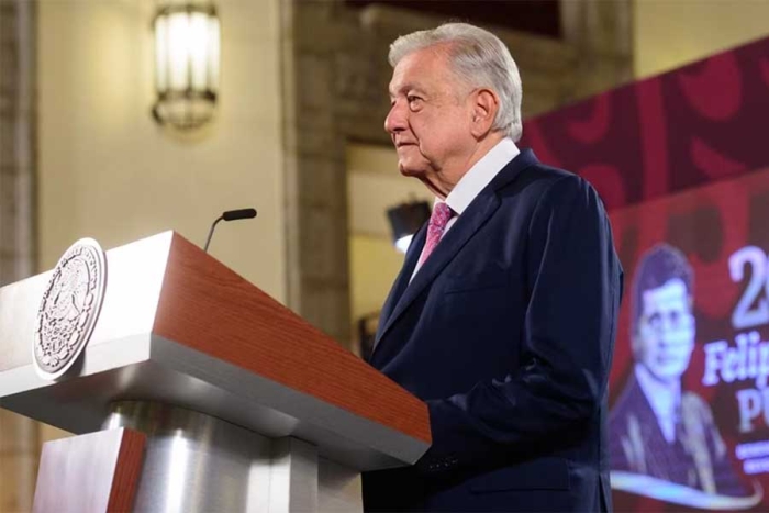 López Obrador aseguró que ya se tiene el abasto de medicinas al 100%, los médicos y especialistas necesarios, además que no se tienen problemas financieros
