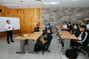 Oscar Rodríguez Espíndola, egresado UAEMéx, es Supply Chain Management del Aston Crisis Center en Reino Unido