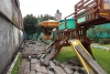Se desploma barda en escuela de Toluca