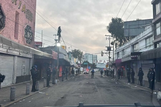 Despliegan operativo contra comercio informal en zona de la Terminal de Toluca