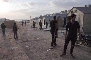 Francia repatria a 15 mujeres y 32 niños de campamentos yihadistas en Siria