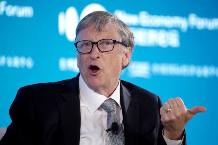 Bill Gates propone comer carne sintética para evitar un desastre climático