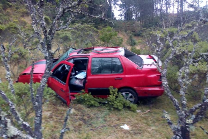 Mujer murió en accidente carretero en Texcaltitlán