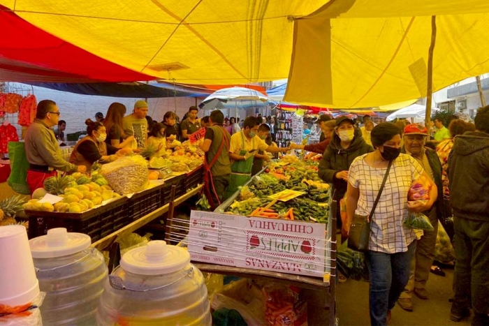 Reiteran aplicar medidas preventivas ante COVID-19 en mercados y tianguis