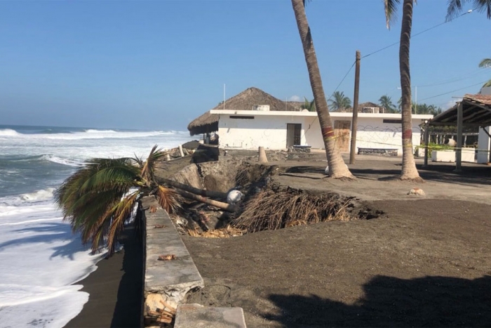 Huracán Linda se intensifica a categoría 2