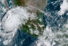 Huracán “Olaf” está próximo a tocar tierra en Baja California Sur; emiten alerta roja