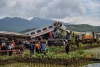 Mueren tres personas en la colisión de dos trenes en Indonesia