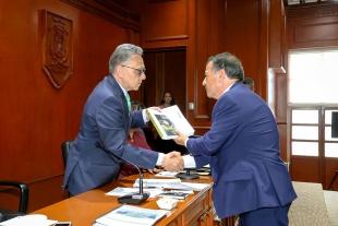 Entregó Alfredo Barrera su tercer informe al H. Consejo Universitario