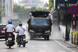 Vietnam impone el toque de queda en la mayor ciudad del país