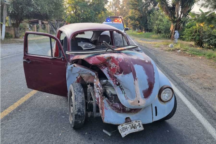 Choque frontal en Zumpahuacan deja dos heridos