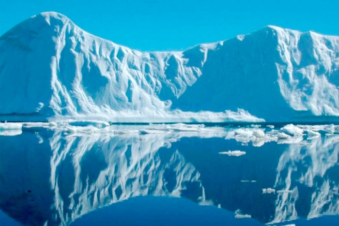 Hallan agua caliente en glaciar de la Antártida