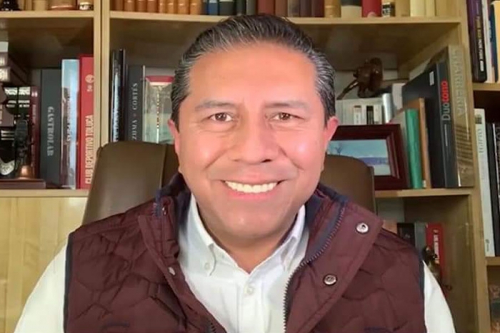 Juan Rodolfo Sánchez se registra para reelegirse como alcalde de Toluca