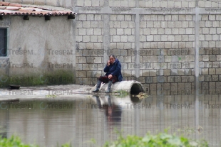 Días bajo el agua: habitantes de Totoltepec exigen solución a inundaciones