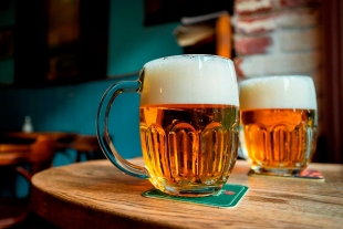 Es el Día Internacional de la Cerveza, la bebida alcohólica más consumida en América