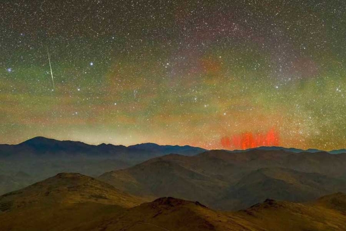 Captan extraño fenómeno de 'duendes rojos' en el desierto de Atacama en Chile