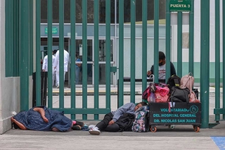 Familias denuncian desabasto en hospitales públicos del Estado de México
