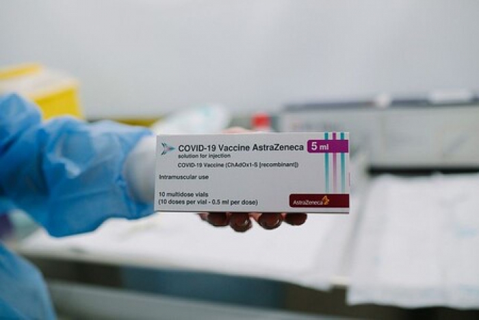 Analizan vacuna de AstraZeneca tras suspensión en países de Europa