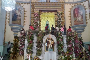 Llegan feligreses al Santuario de la Virgen de la Candelaria en Tonatico