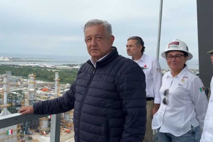 Dos Bocas lleva una inversión de 233 mil millones de pesos: AMLO