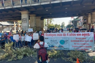 Habitantes de Ecatepec bloquean Avenida Central; exigen la dotación de Ecatepec potable