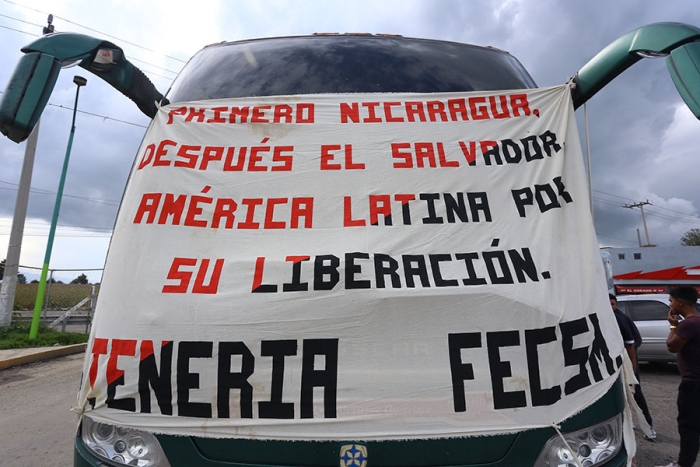 Continúan secuestros de autobuses por estudiantes de Tenería