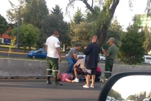 Atropellan a motociclista en Paseo Tollocan