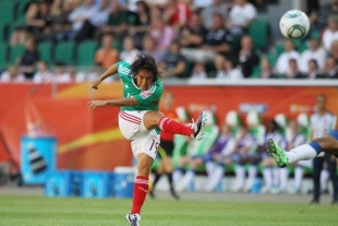 Mexicana Mónica Ocampo gana premio a Mejor Gol en todos los Mundiales