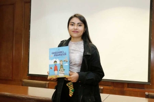 Andrea Abonce, estudiante de la UAEMéx, promueve la lectura entre las infancias