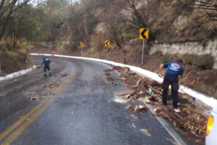Deslaves afectan carreteras del municipio de Tonatico