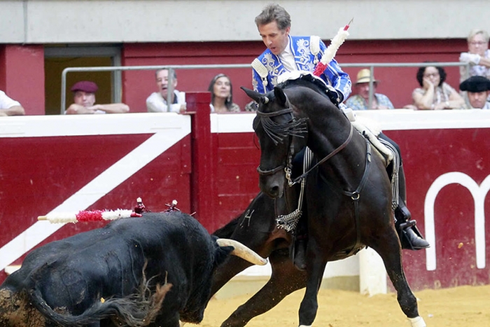 Pablo Hermoso de Mendoza y Roca Rey aclamados en la Villa Charra