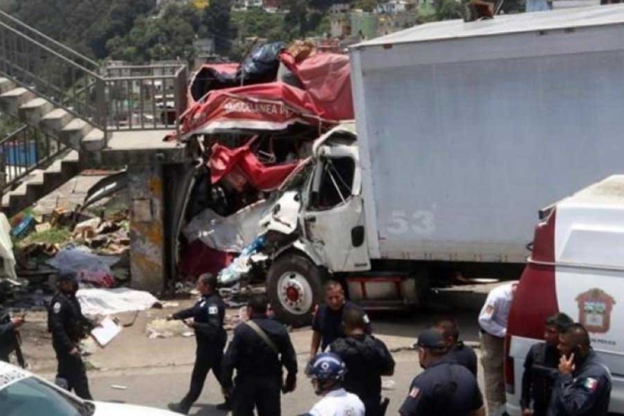 Cuatro muertos deja accidente en Toluca-Naucalpan