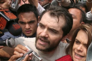En 2004, Ahumada se dio a conocer por Videoescándalos