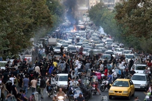 Más de 75 muertos desde inicio de las protestas en Irán