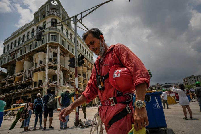 Sube a 40 la cifra de muertos por explosión en hotel Saratoga