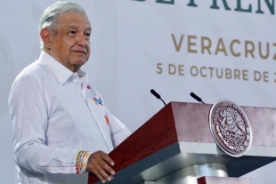 Llama AMLO a legisladores a tomar postura sobre reforma eléctrica