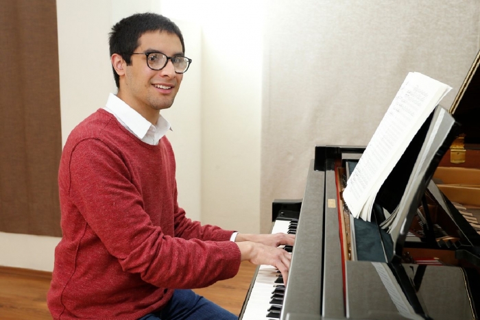 Obra de Luis Nishizawa inspiró a estudiante de música de UAEM