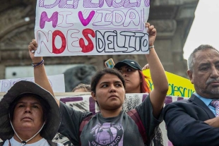 Roxana Ruiz, absuelta tras ser sentenciada por matar a su violador en defensa propia